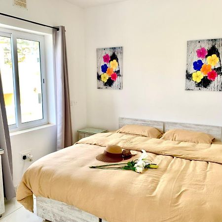 Private Bedroom With Balcony In A Shared Apartment At The Bay Of Xlendi Eksteriør billede